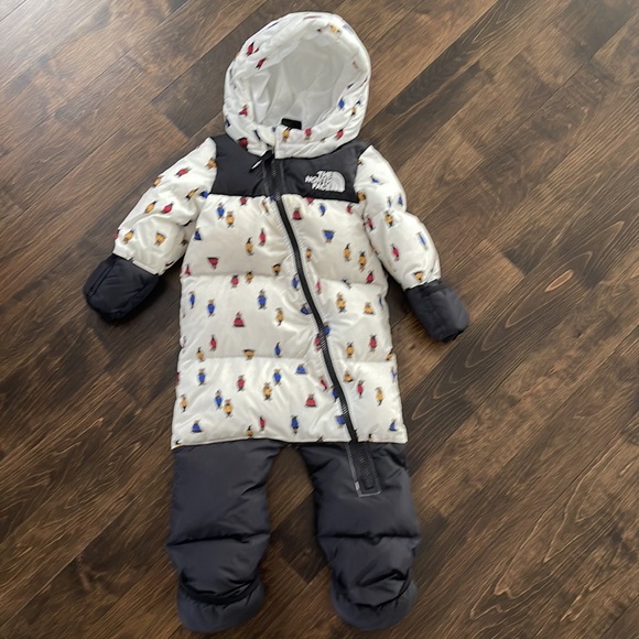 North Face snowsuit great condition - Picture 2 of 8